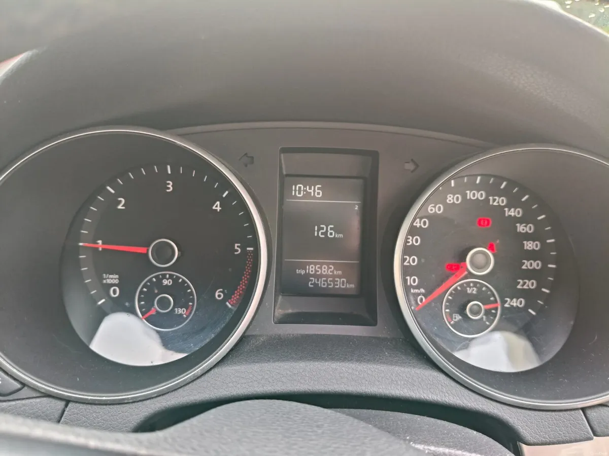 Volkswagen Golf 2011 - Image 4