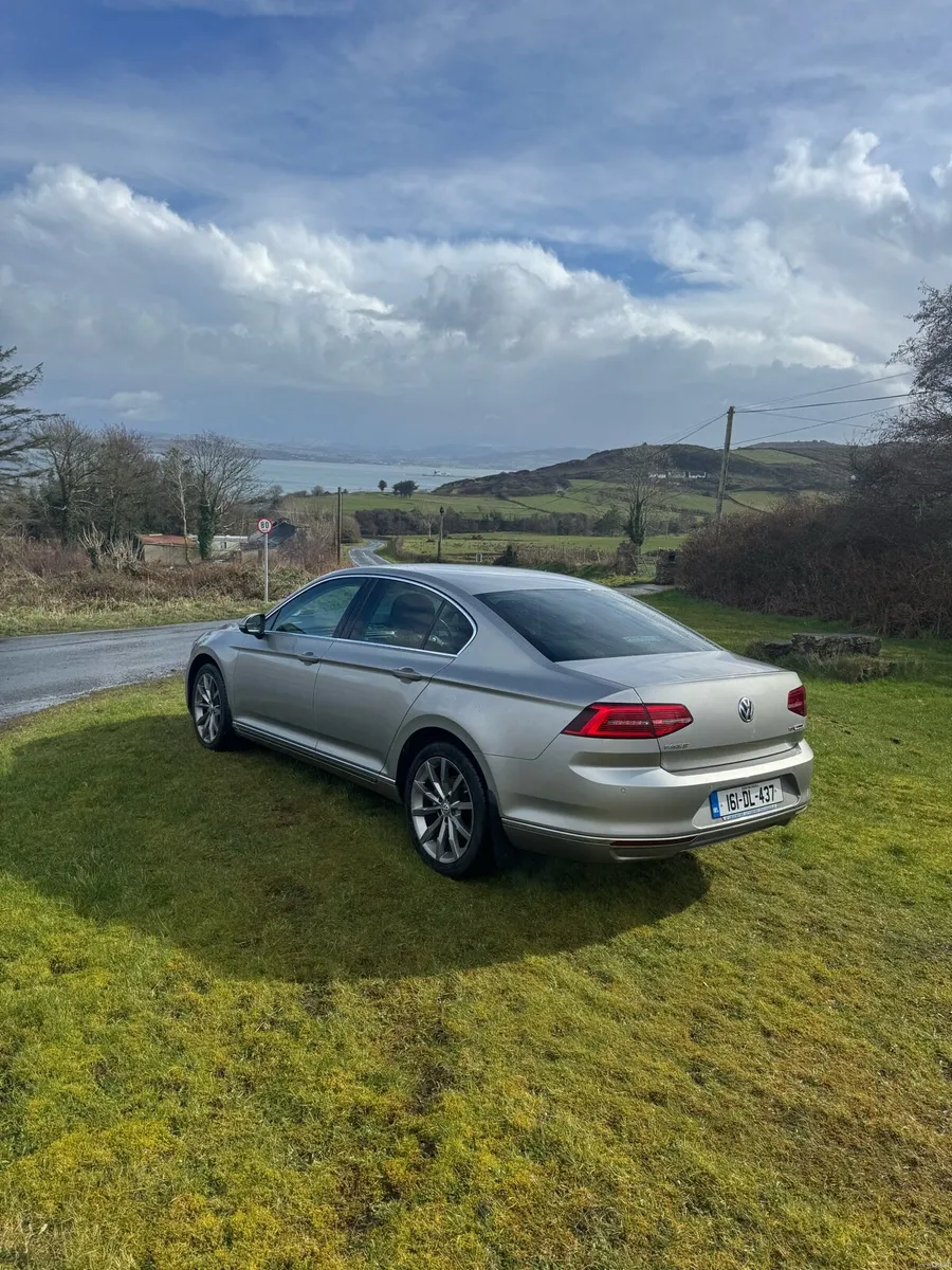 Volkswagen Passat Highline - Image 4