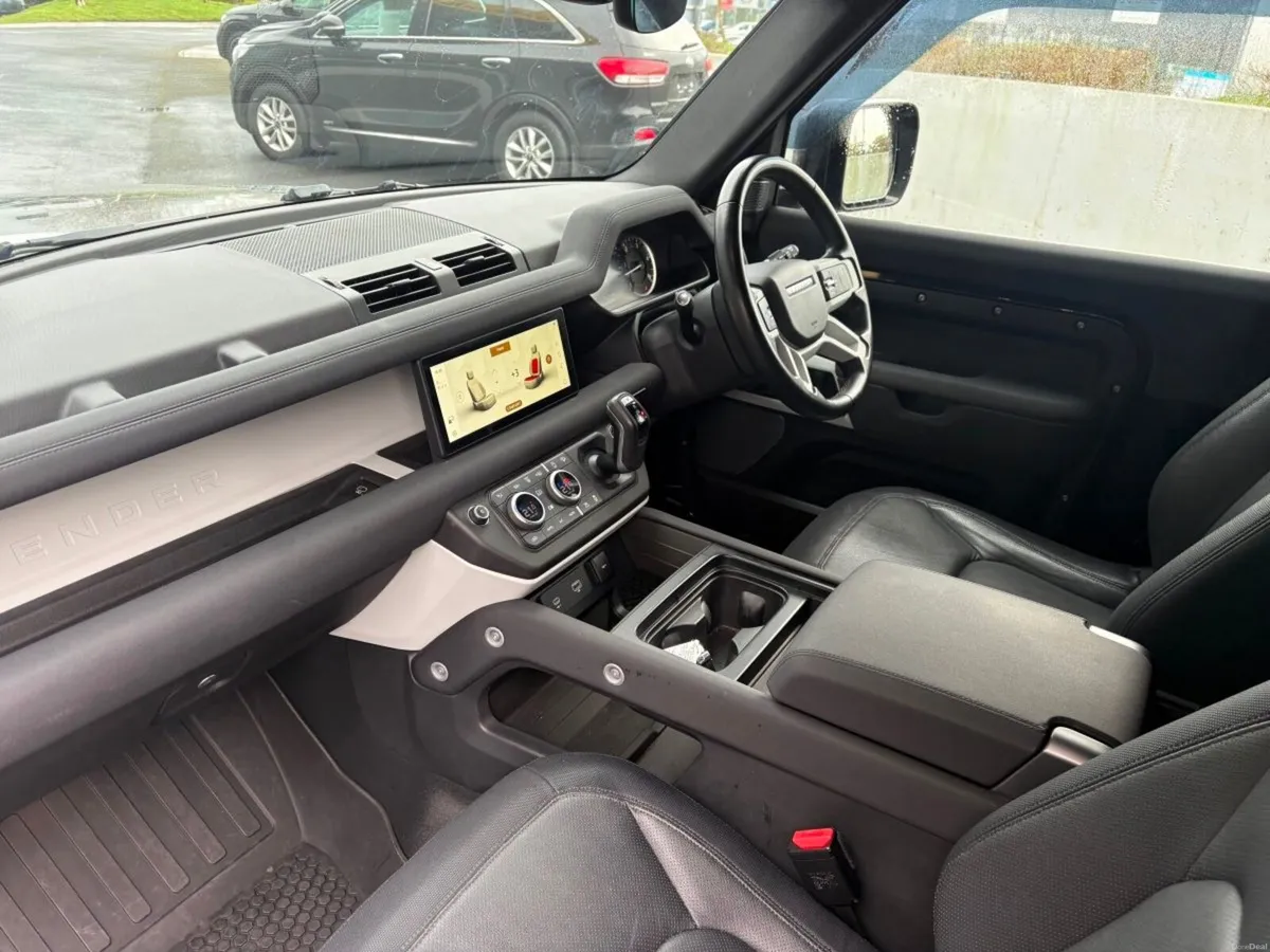 Land Rover Defender Defender 90 X Dynamic SE / Low - Image 3