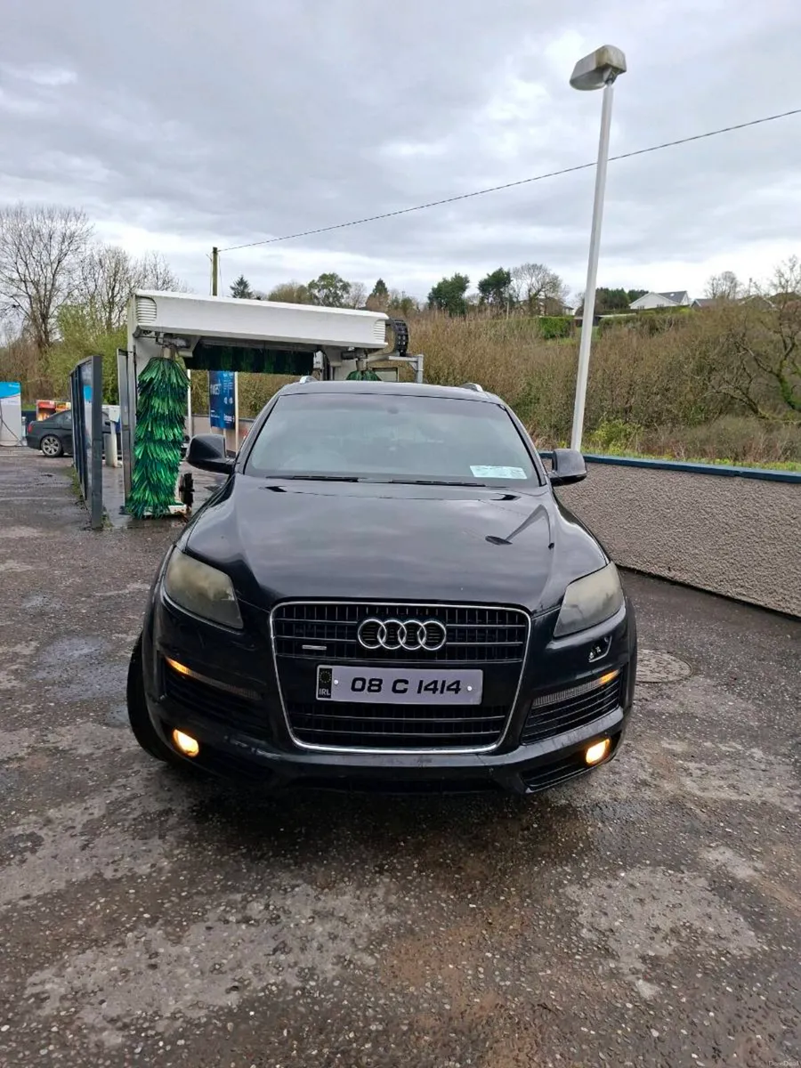 Audi q7 sline 7 seater - Image 3