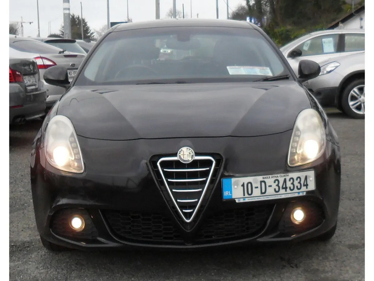 Alfa Romeo Giulietta 1.4 TB 120 LUSSO 5DR......NCT - Image 2