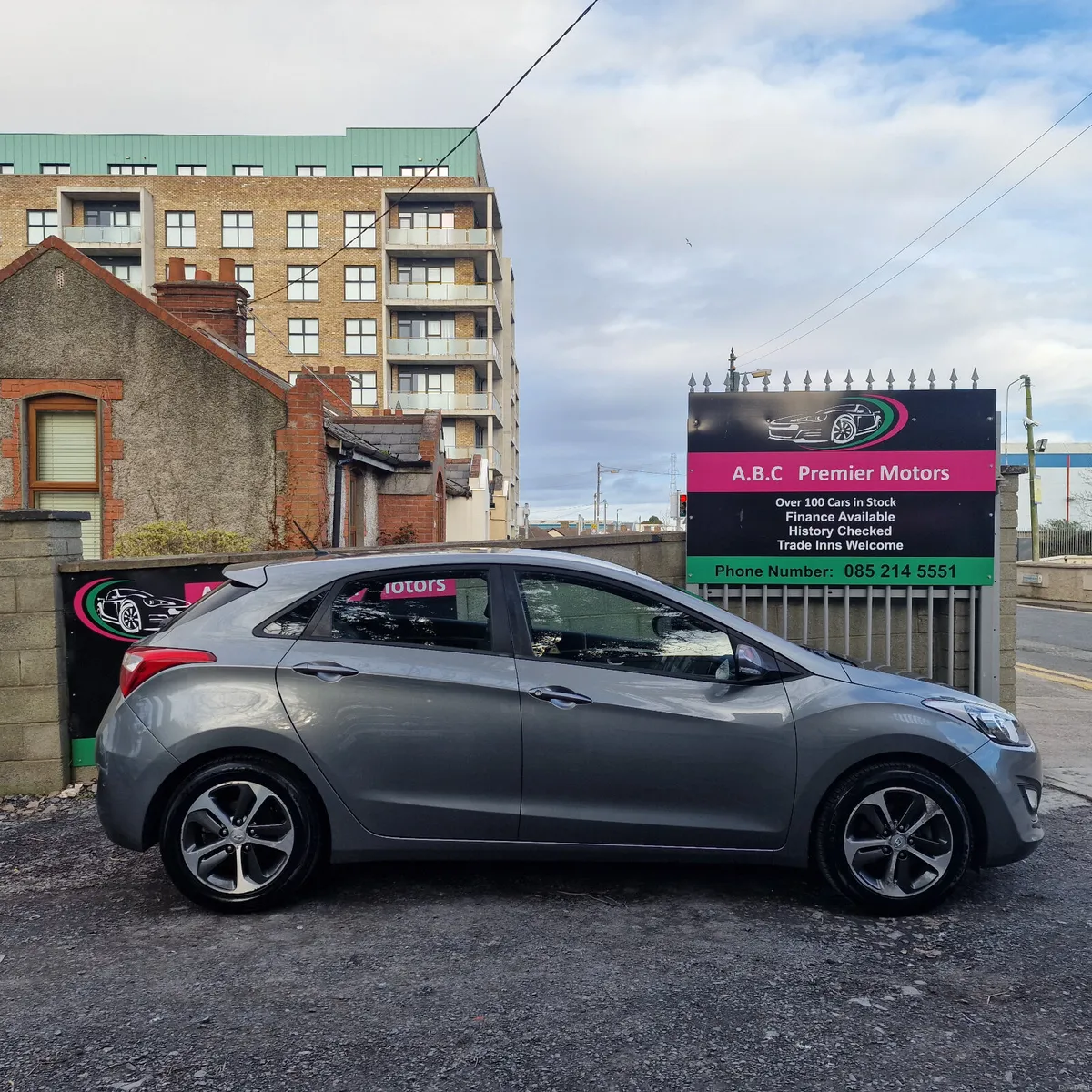 Hyundai i30 2016 Automatic - Image 2