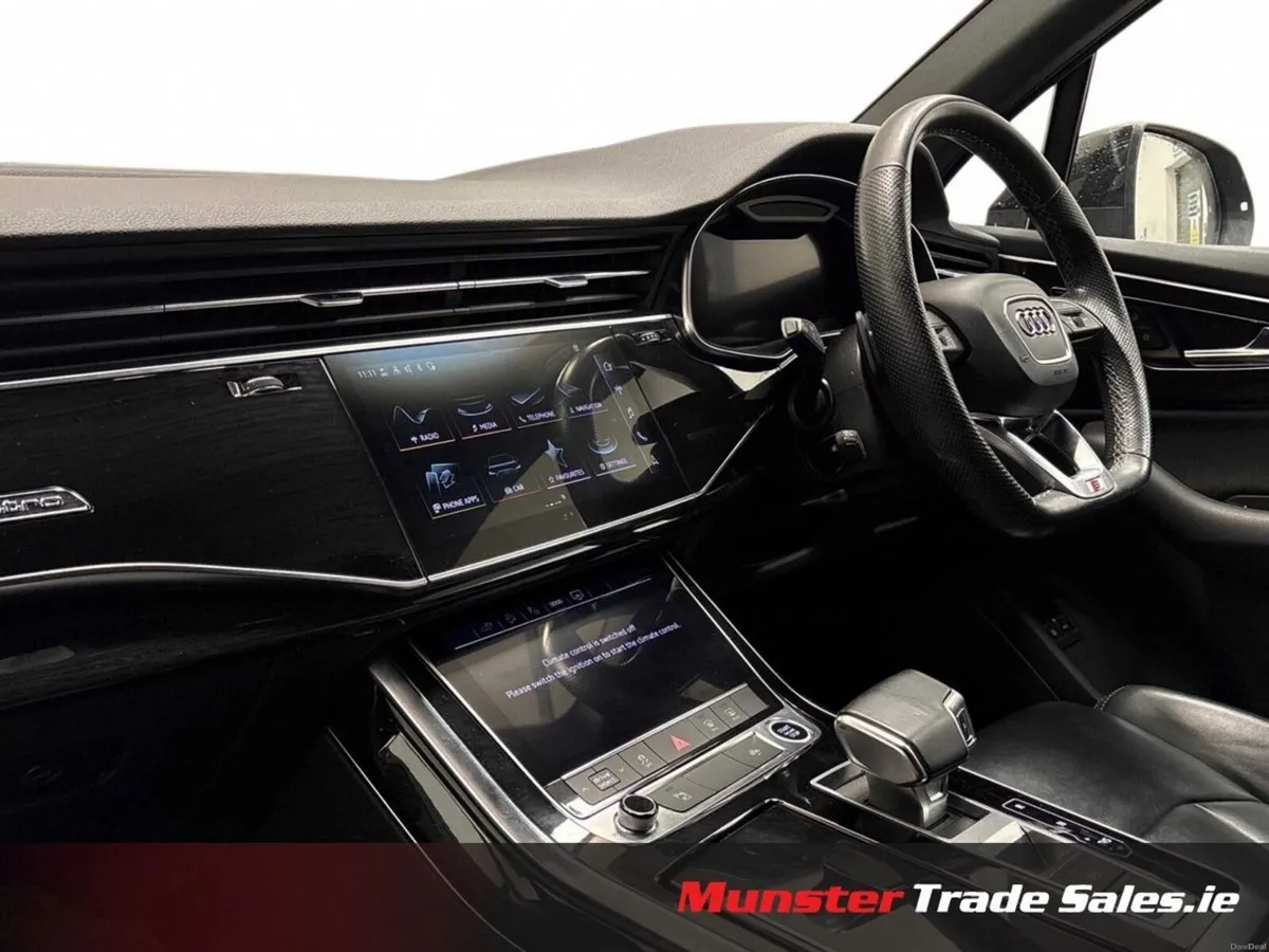 Audi Q7 S-Line Black Edition 55 TFSI E - Image 4