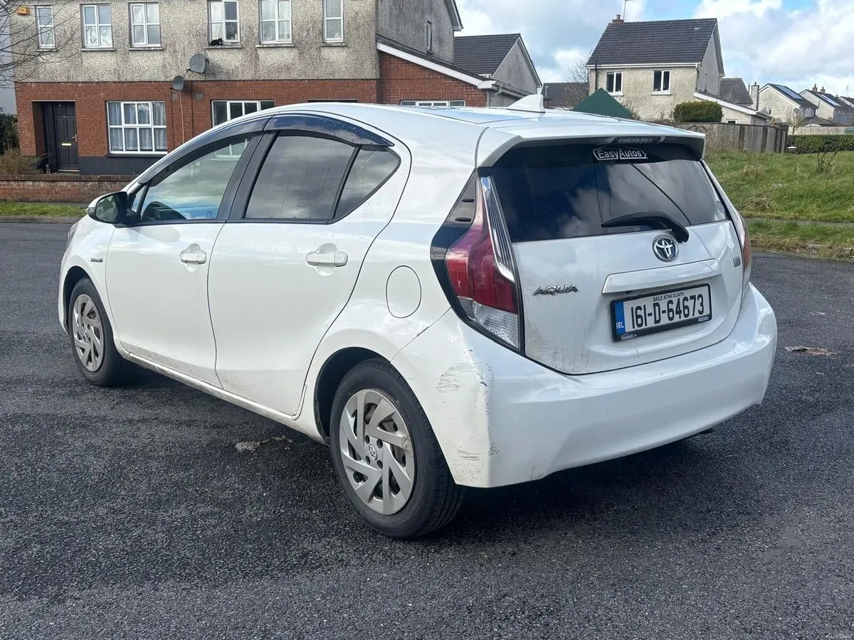 Toyota Aqua 2016 - Image 4