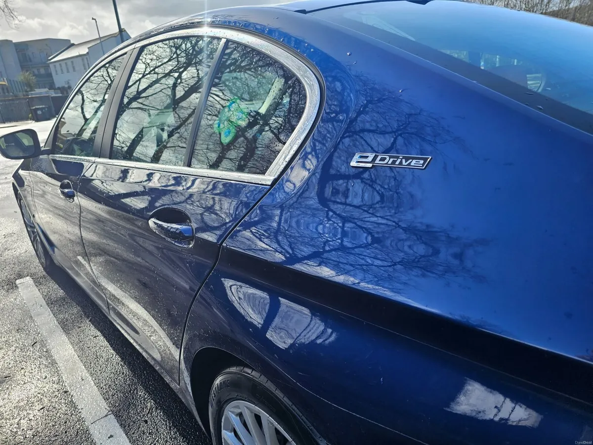 BMW 5-Series 2018 - Image 4