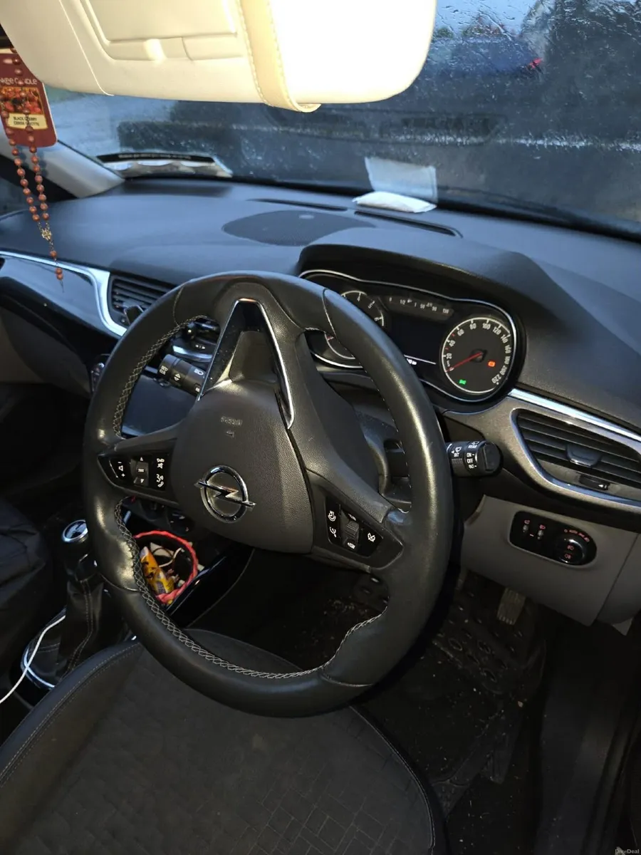 Opel Corsa 2015 - Image 1
