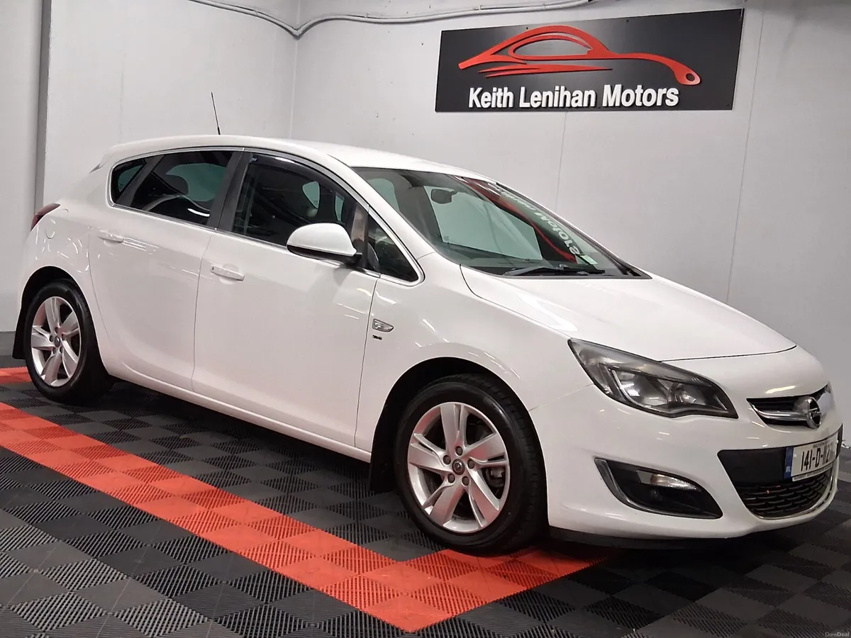 2014 Opel Astra **NCT 02/27** - Image 1