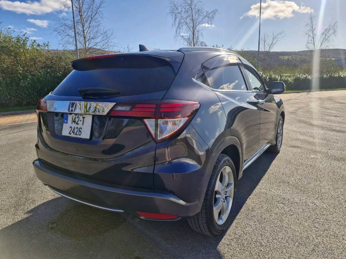 2014 Honda Vezel 1.5 Hybrid High Specs low mileage - Image 4