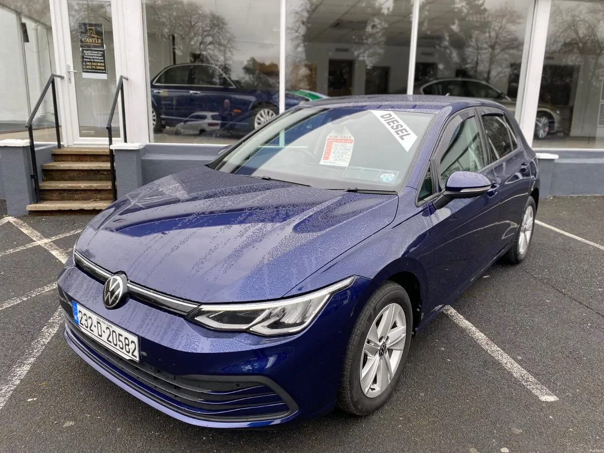 232 Volkswagen Golf  2.0 TDI Life - Image 1