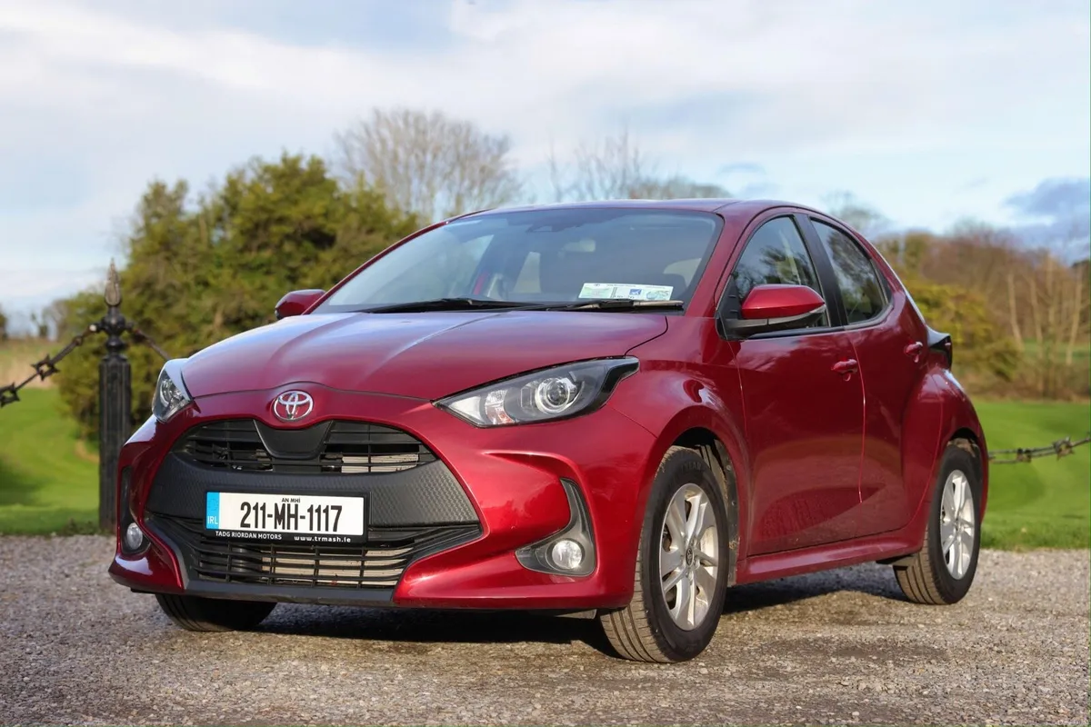 211 Toyota Yaris Luna 1.0 – Low Miles - Manual - Image 1