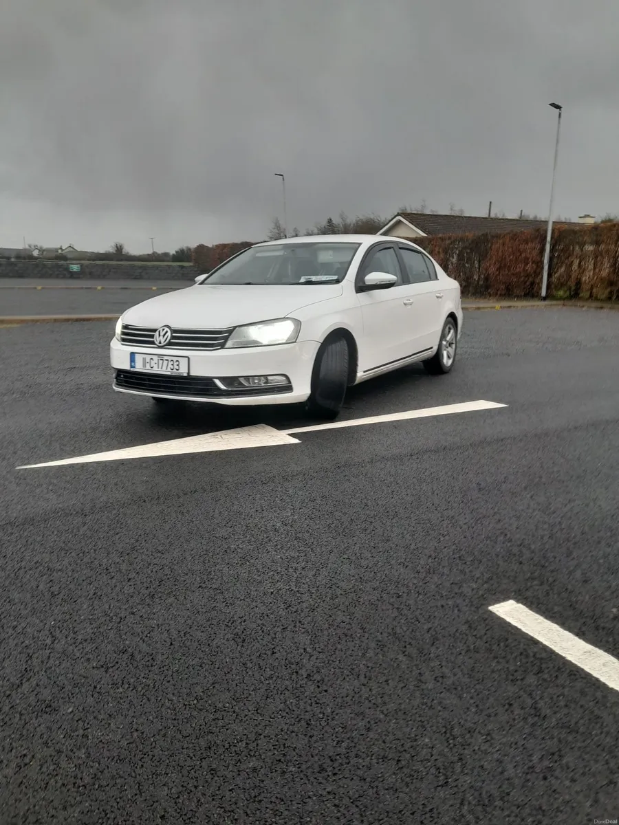 Volkswagen Passat 2011 - Image 1