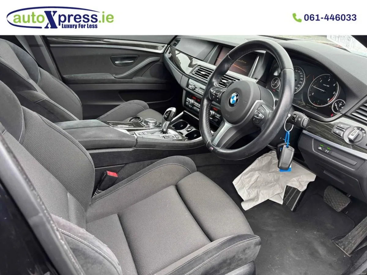 BMW 5-Series M-SPORT 523D Panoramic sunroof, Rever - Image 4