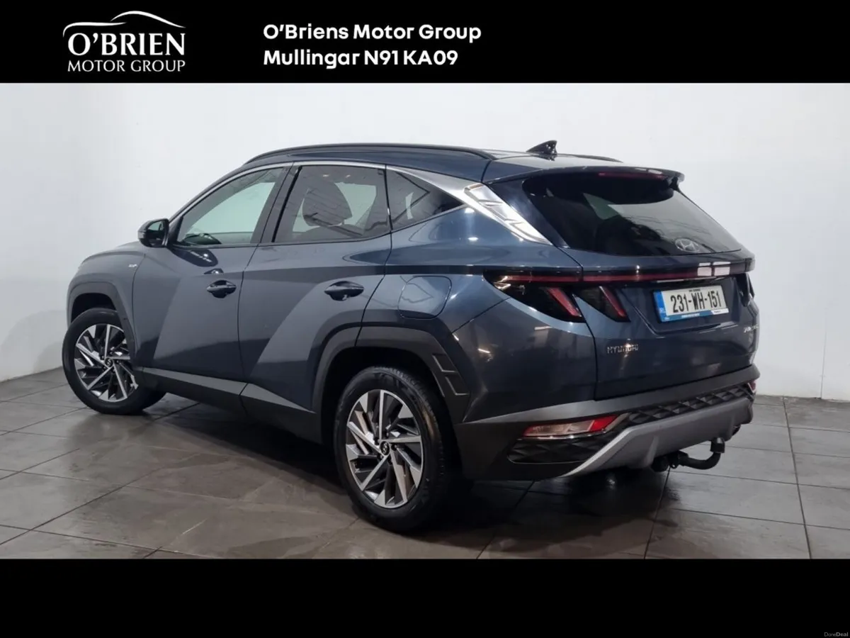 Hyundai Tucson 2WD Executive Plus MHEV diesel Auto - Image 3