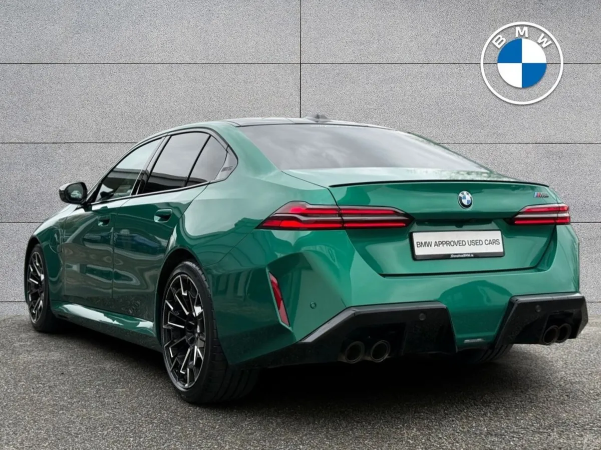BMW M5 Saloon - Image 3
