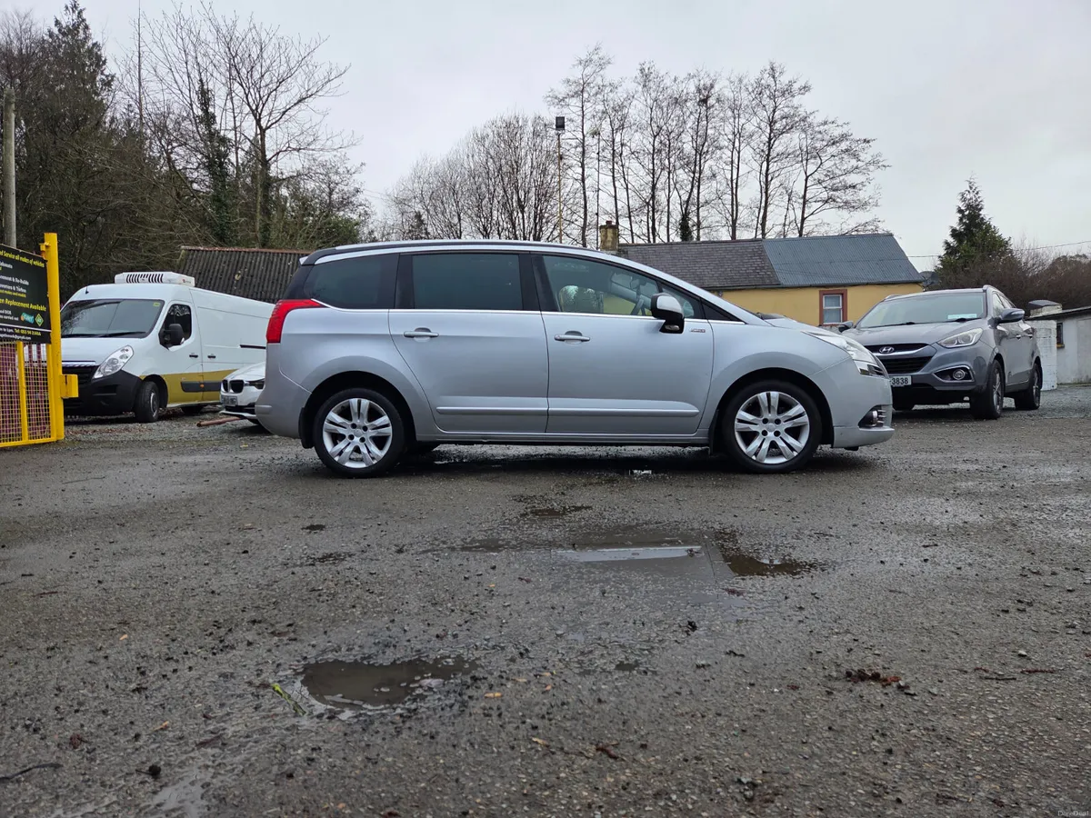 High Spec Peugeot 5008 7 Seater - Image 2