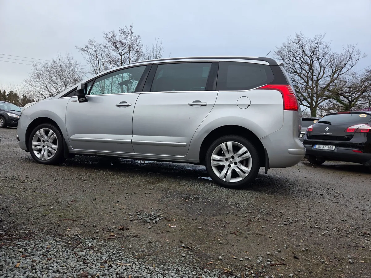 High Spec Peugeot 5008 7 Seater - Image 6