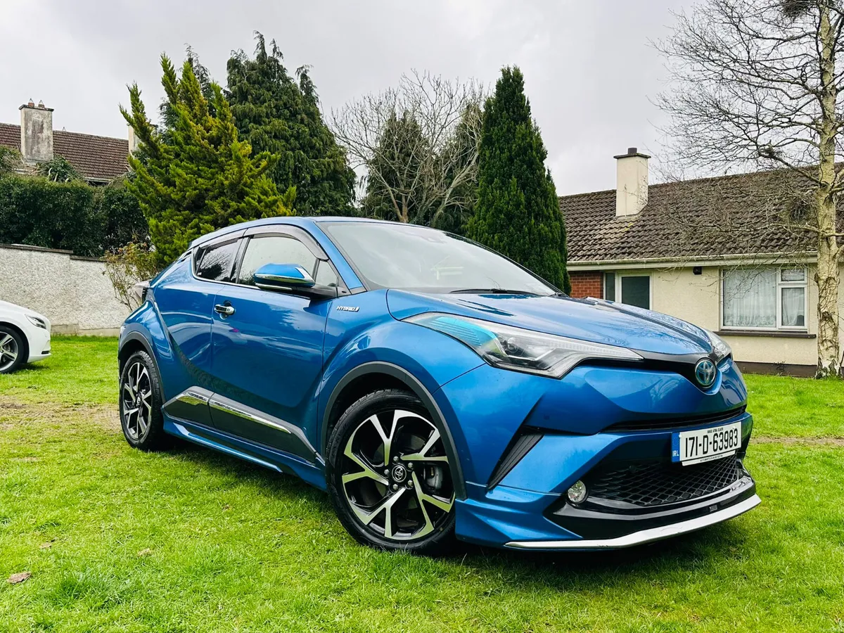 TOYOTA C-HR 2017  PETROL HYBRID  AUTOMATIC 🔥 - Image 1