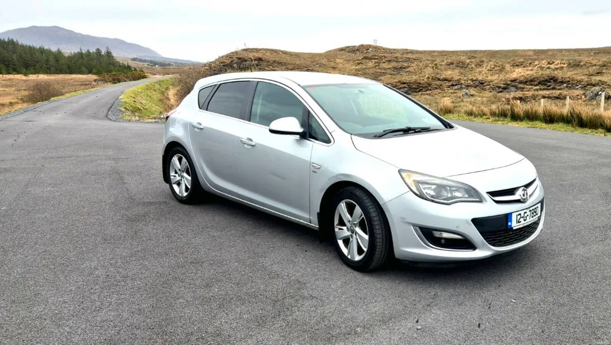 Vauxhall astra sri NCT 08/26 - Image 1