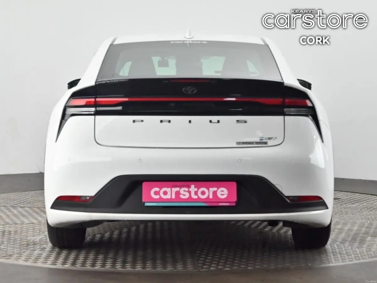 Toyota Prius 1.8 Hybrid Luxury with Sat Navi & JBL - Image 4