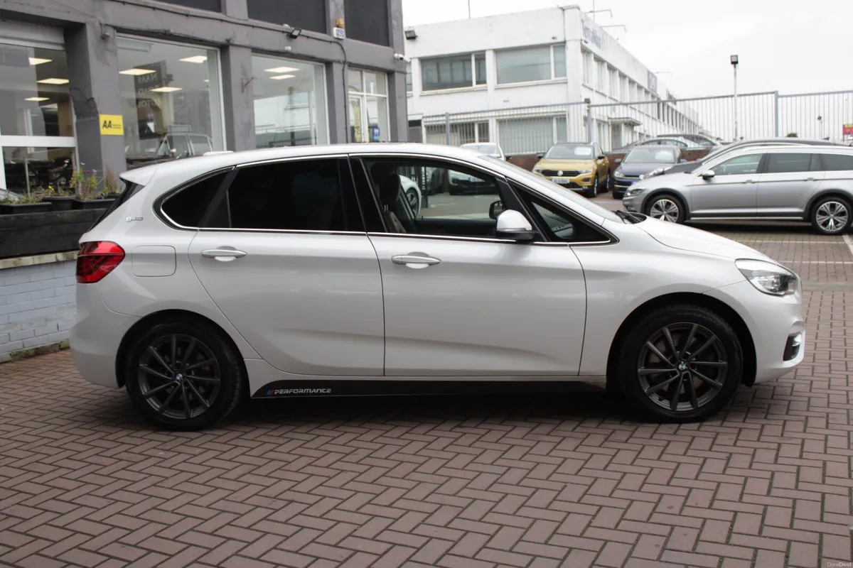 BMW 2 SERIES 225XE M-PERFORMANCE EDITION 5DR AUTO - Image 3
