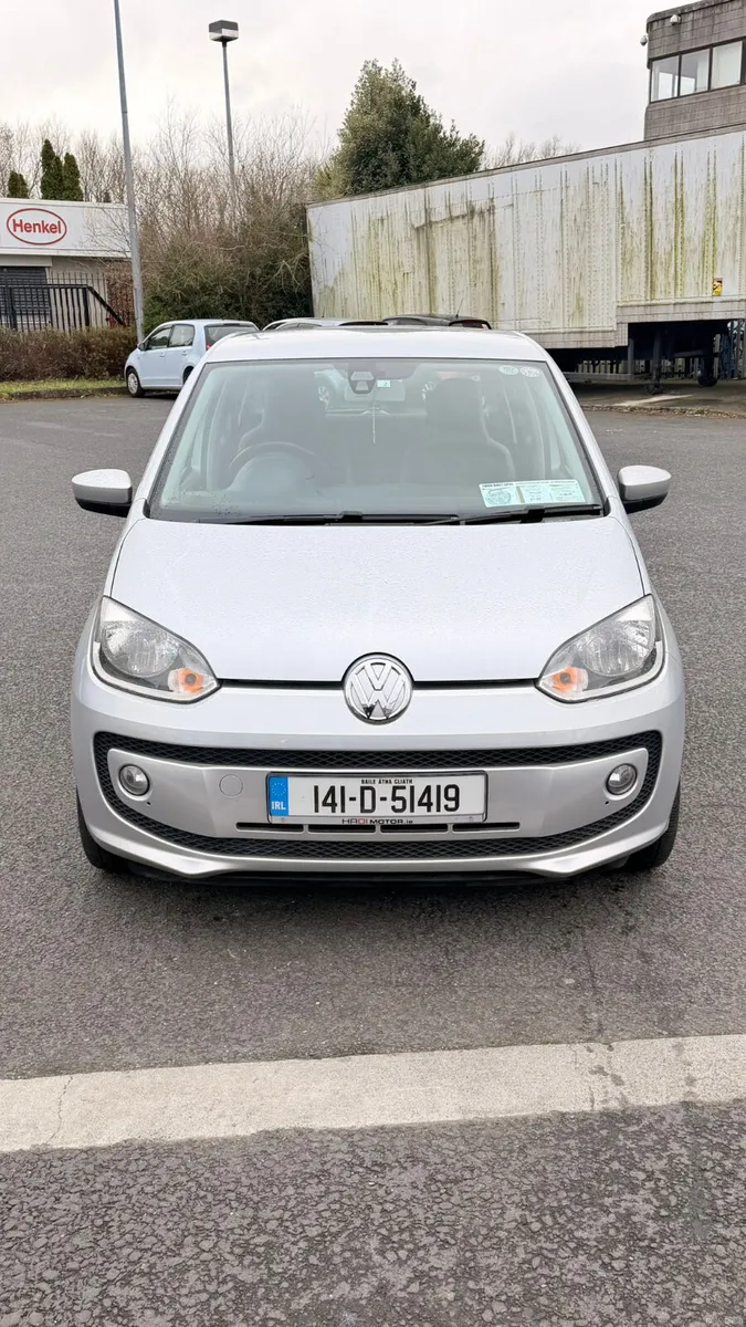 Volkswagen up! 2014 - Image 1