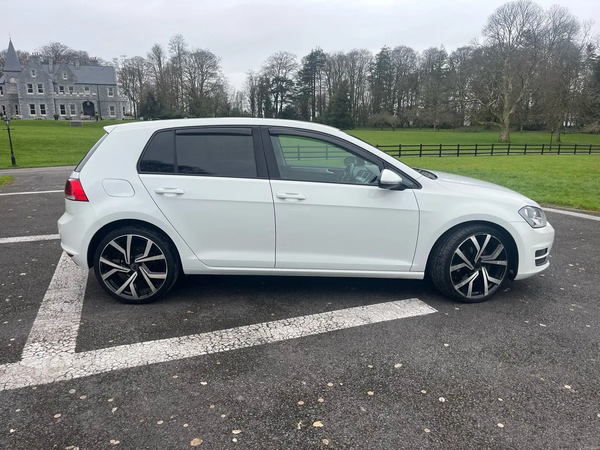 White Volkswagen Golf 1.6 TDI Diesel - Image 3