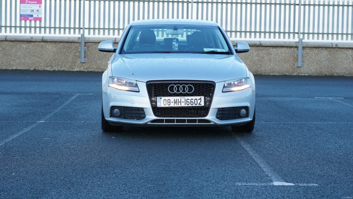 Audi A4 - Image 2