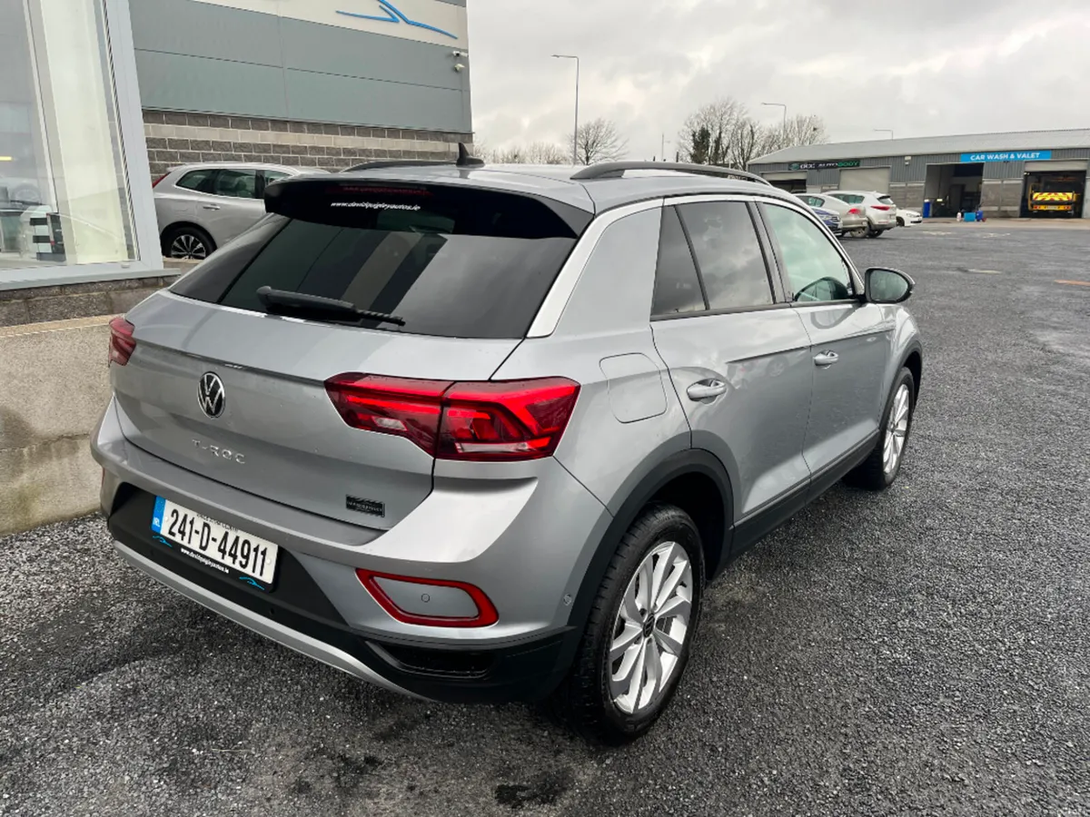 Volkswagen T-Roc Spec ED 1.0tsi M6F 116HP*QUALITY - Image 3