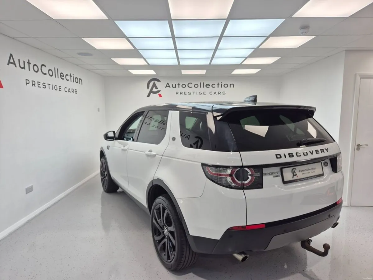 Land Rover Discovery Sport **7 SEATER**HSE** - Image 2