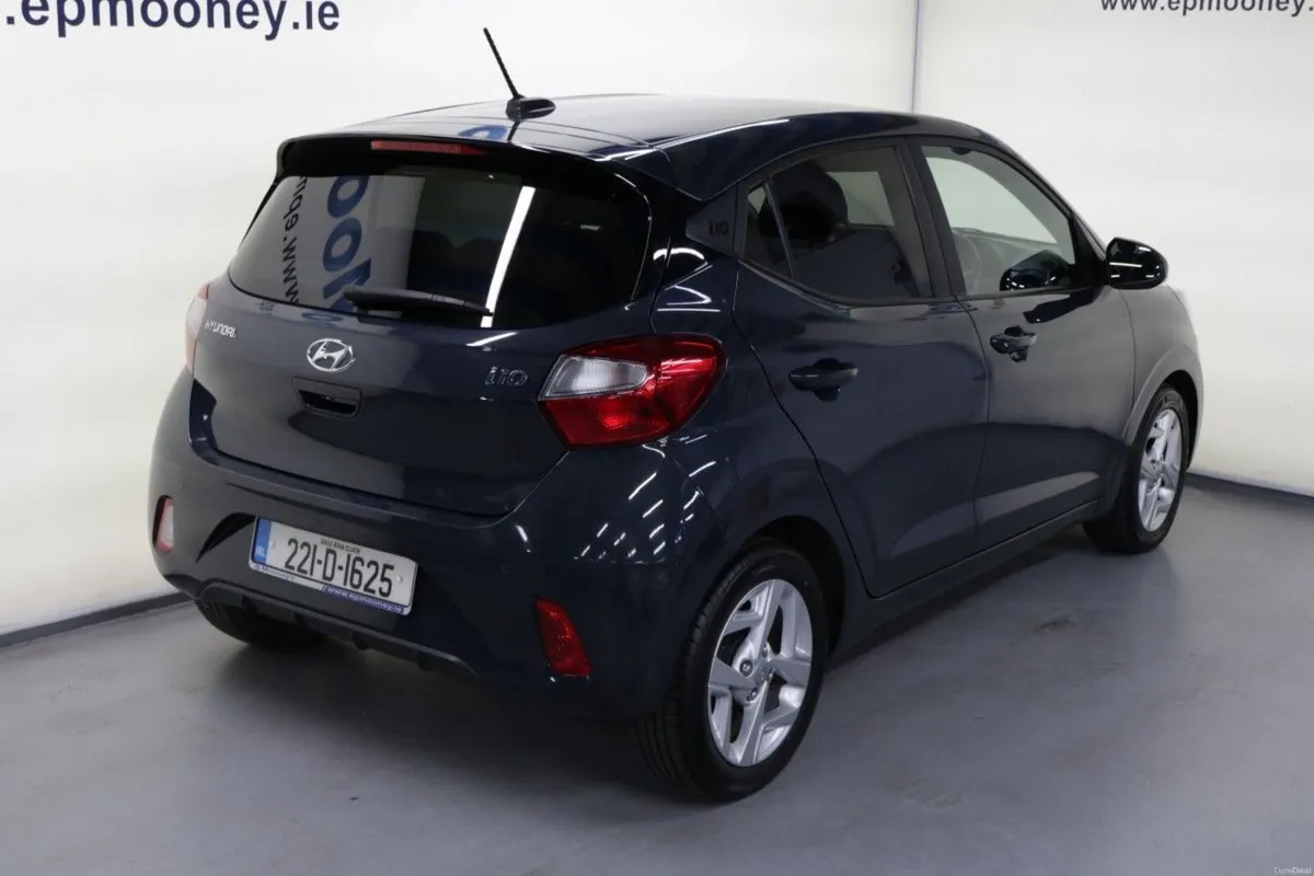Hyundai i10 DELUXE 1.0L PETROL HATCHBACK - Image 3