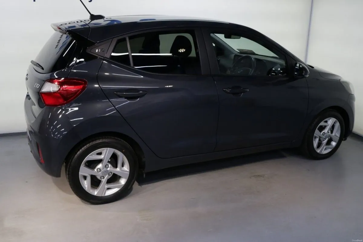 Hyundai i10 DELUXE 1.0L PETROL HATCHBACK - Image 4