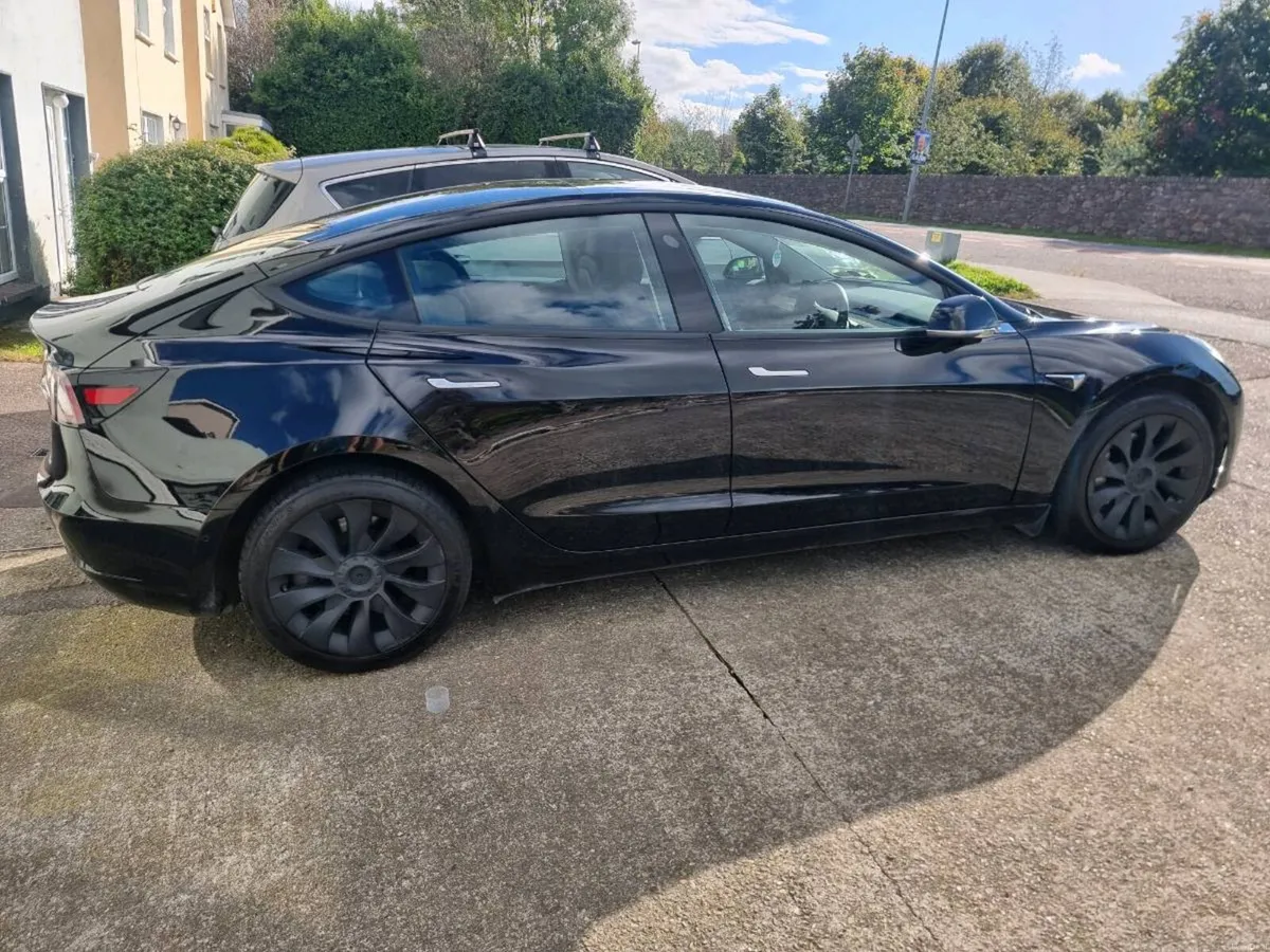 Tesla Model 3 Long Range AWD - Image 4