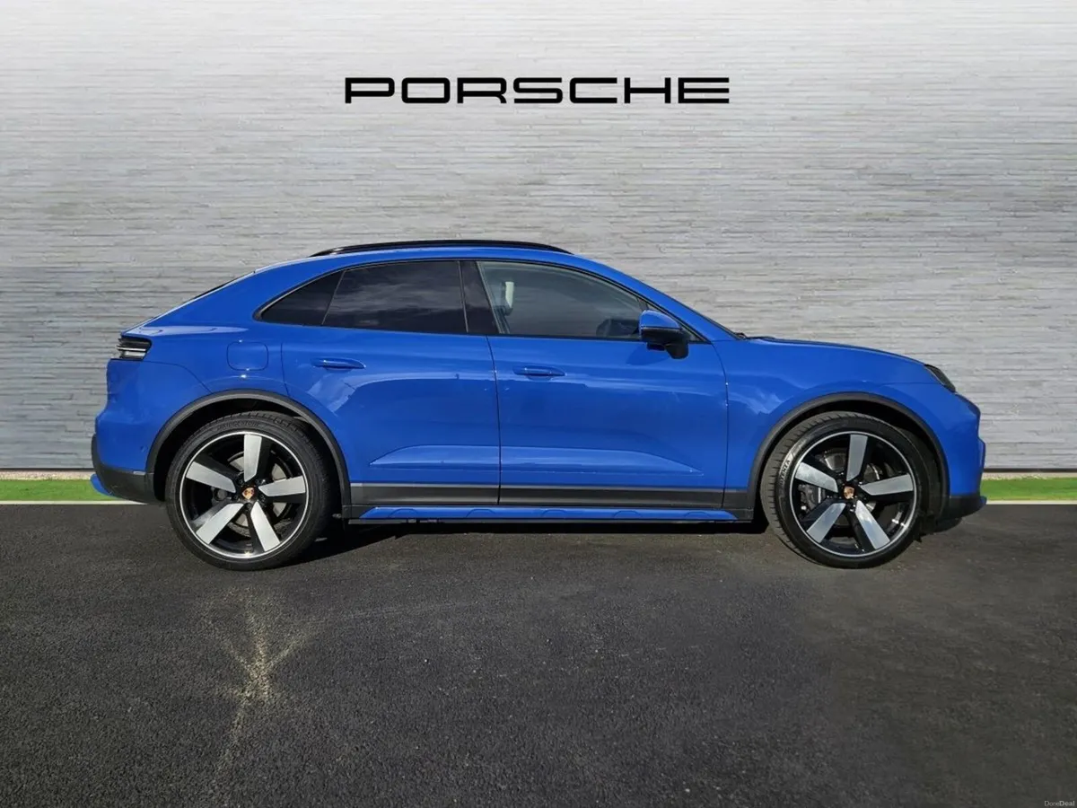 Porsche Macan 4 - Image 4