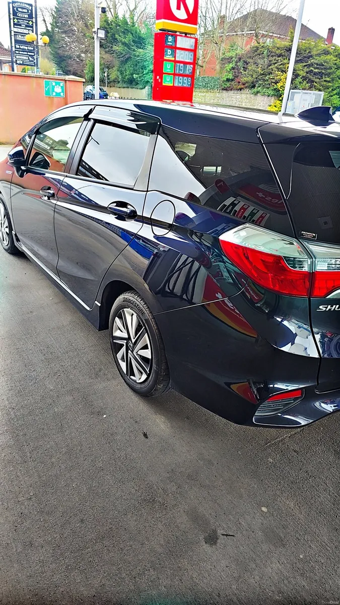 Honda Shuttle Hybrid Automatic low milleage 2017 - Image 4