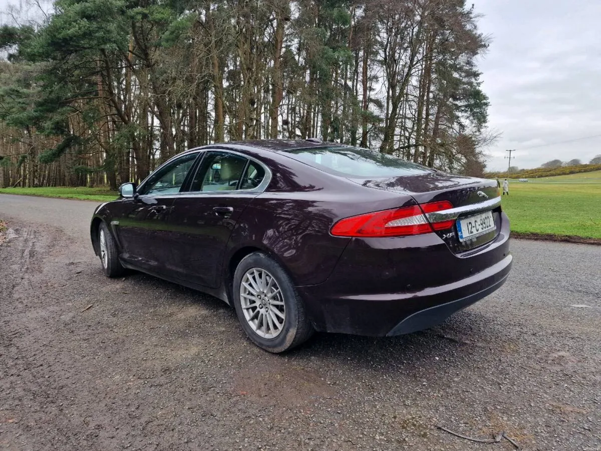 Jaguar xf 2012 2.2D - Image 4