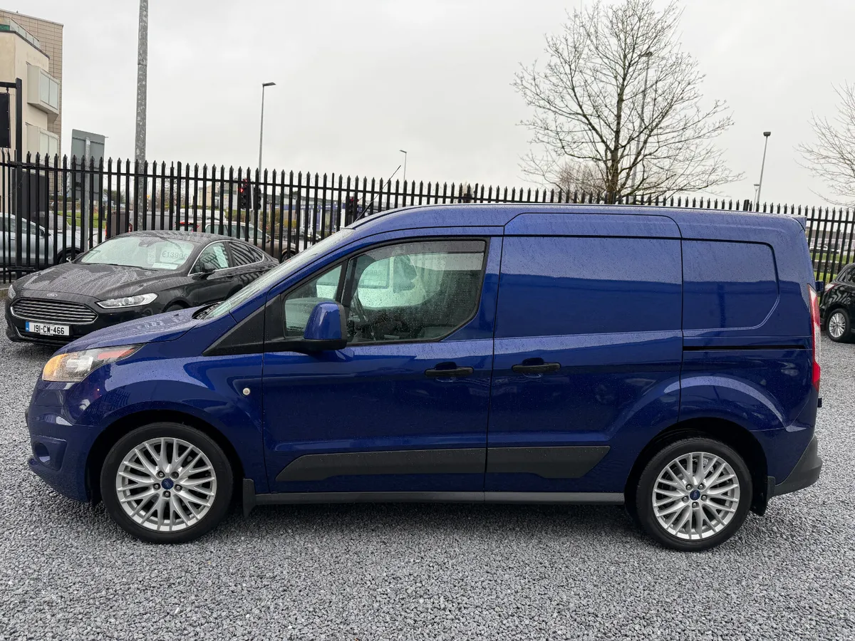*LOW KM* 2017 (171) Ford Transit Connect Trend SWB - Image 4