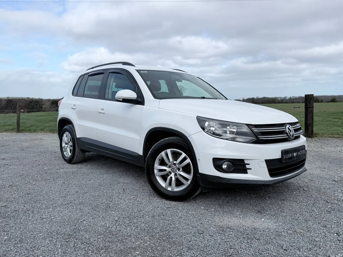 VW Tiguan 152 IMMACULATE, PERFECT,Service history - Image 1