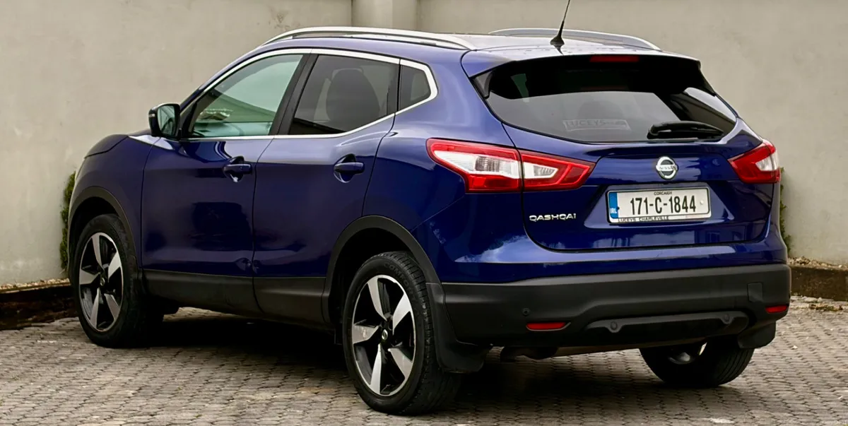 Nissan Qashqai 2017 premium model - Image 3