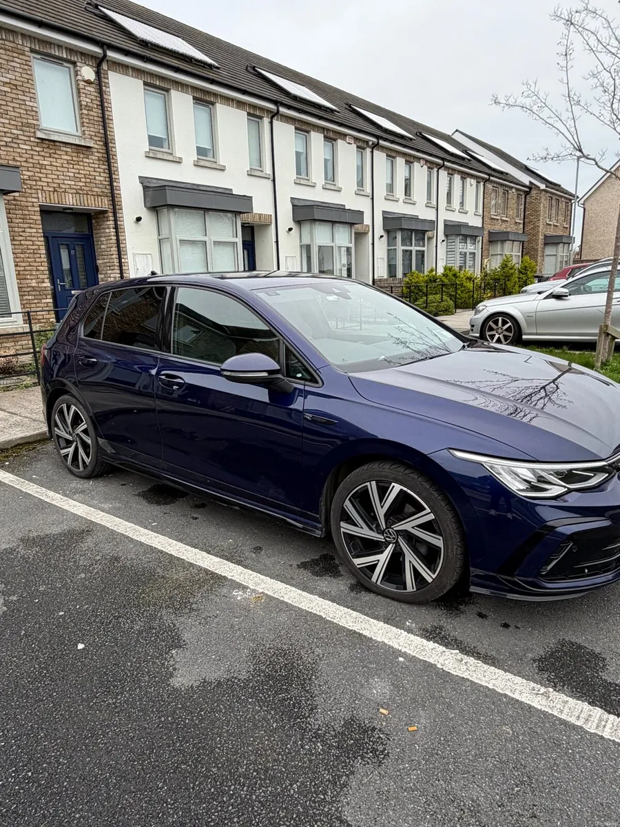 VOLKSWAGEN GOLF R-LINE 150BPH 2.0L DIESEL - Image 2