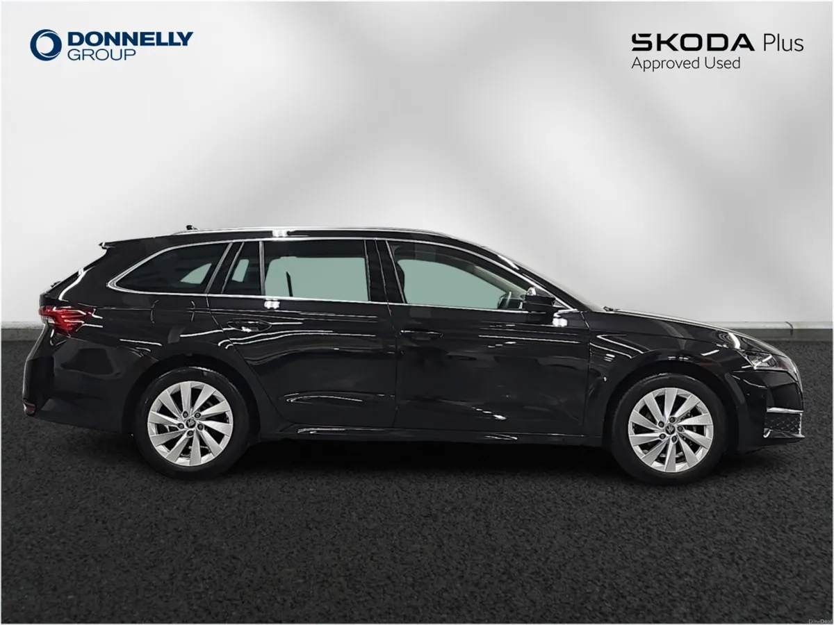 Skoda OCTAVIA Diesel Estate SE L - Image 4