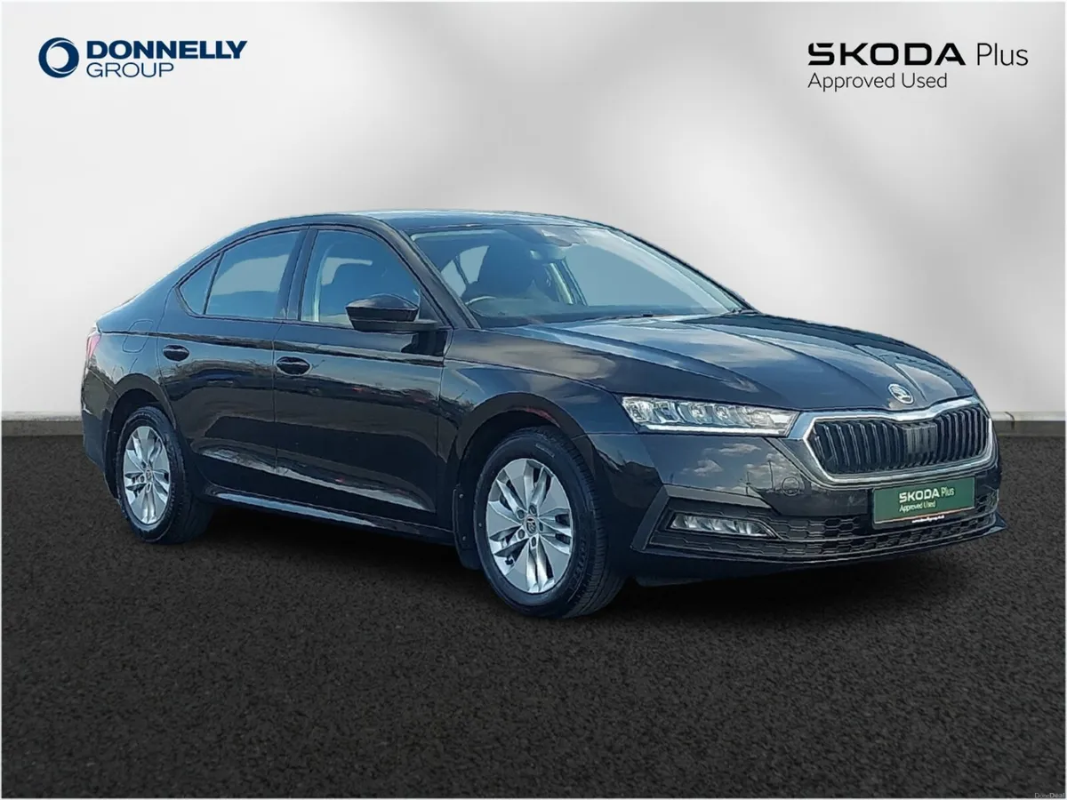 Skoda OCTAVIA Hatchback SE - Image 1