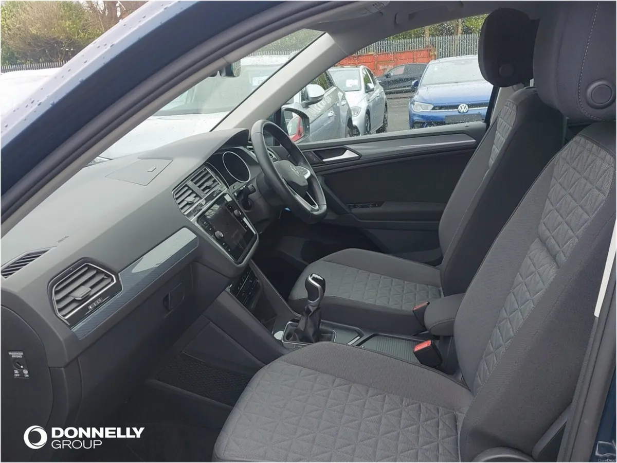 Volkswagen Tiguan Diesel Estate Life - Image 2