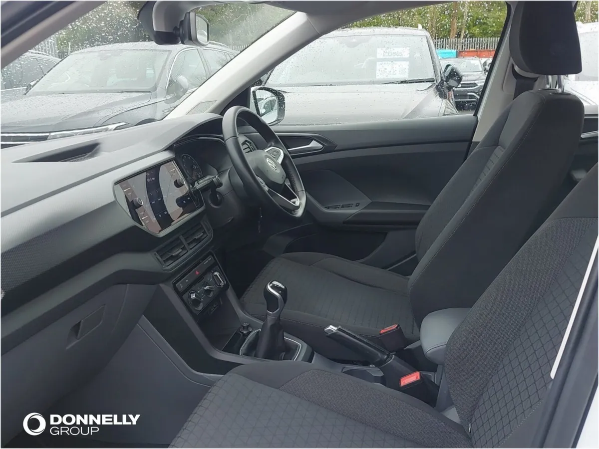 Volkswagen T-cross Estate SE - Image 2