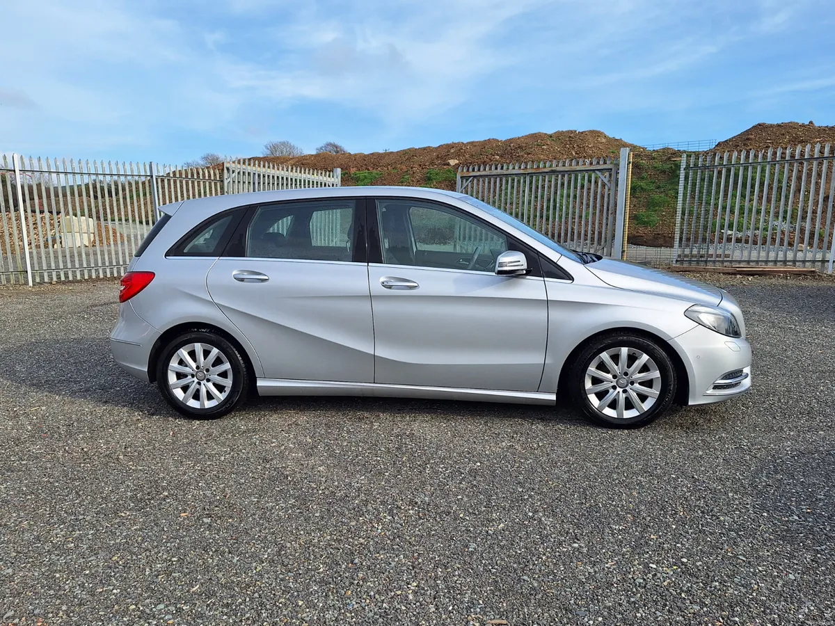 Mercedes B180 1.6L Automatic - Image 4