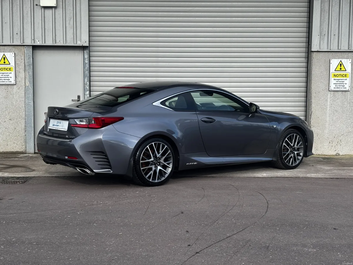 2016 Lexus RC300H F-Sport 2.5 Hybrid - Image 4