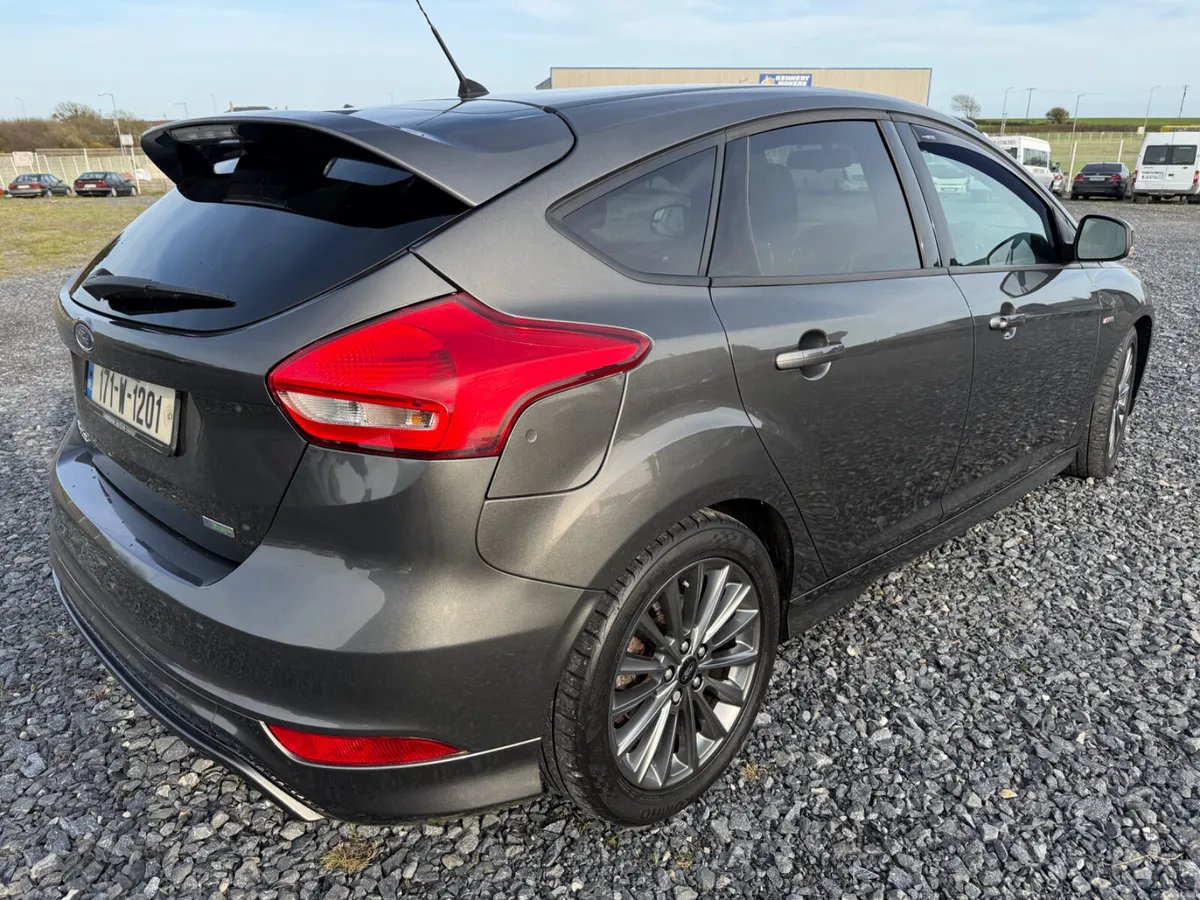 2017 Ford Focus ST-Line 1.0 Petrol - Image 3