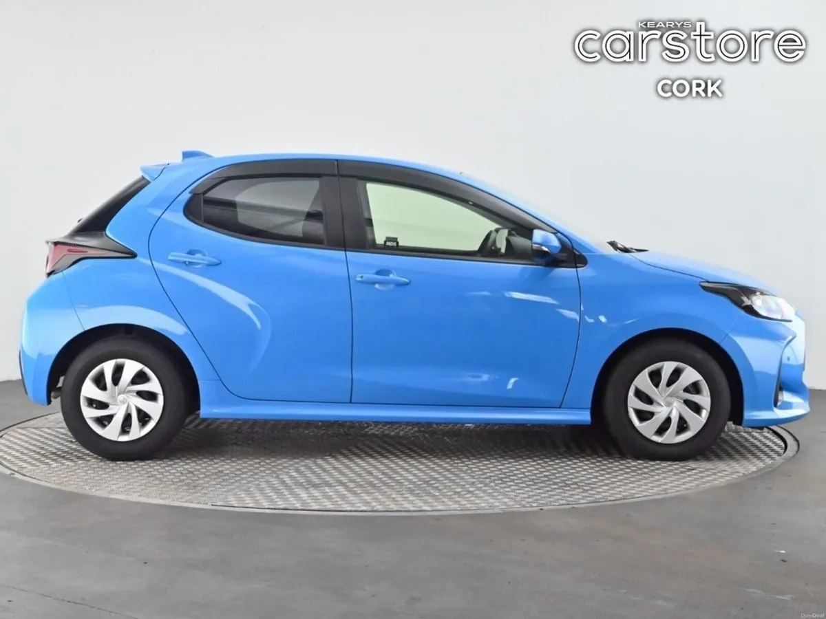 Toyota Yaris 1.5 Hybrid Auto - Image 2