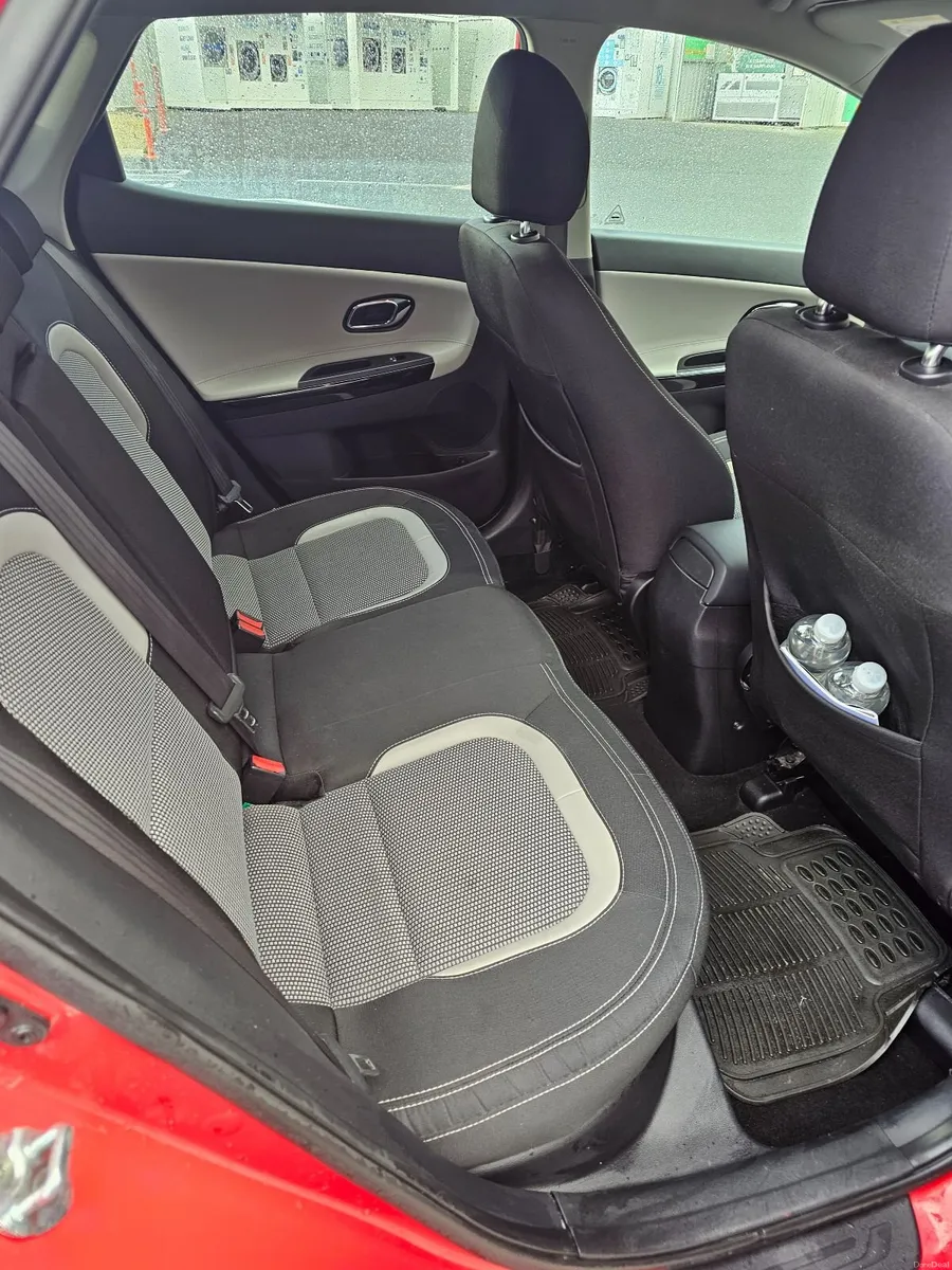 Kia Ceed 2016 - Image 2