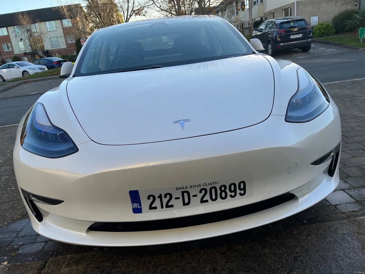 Tesla Model 3 2021 - Image 3