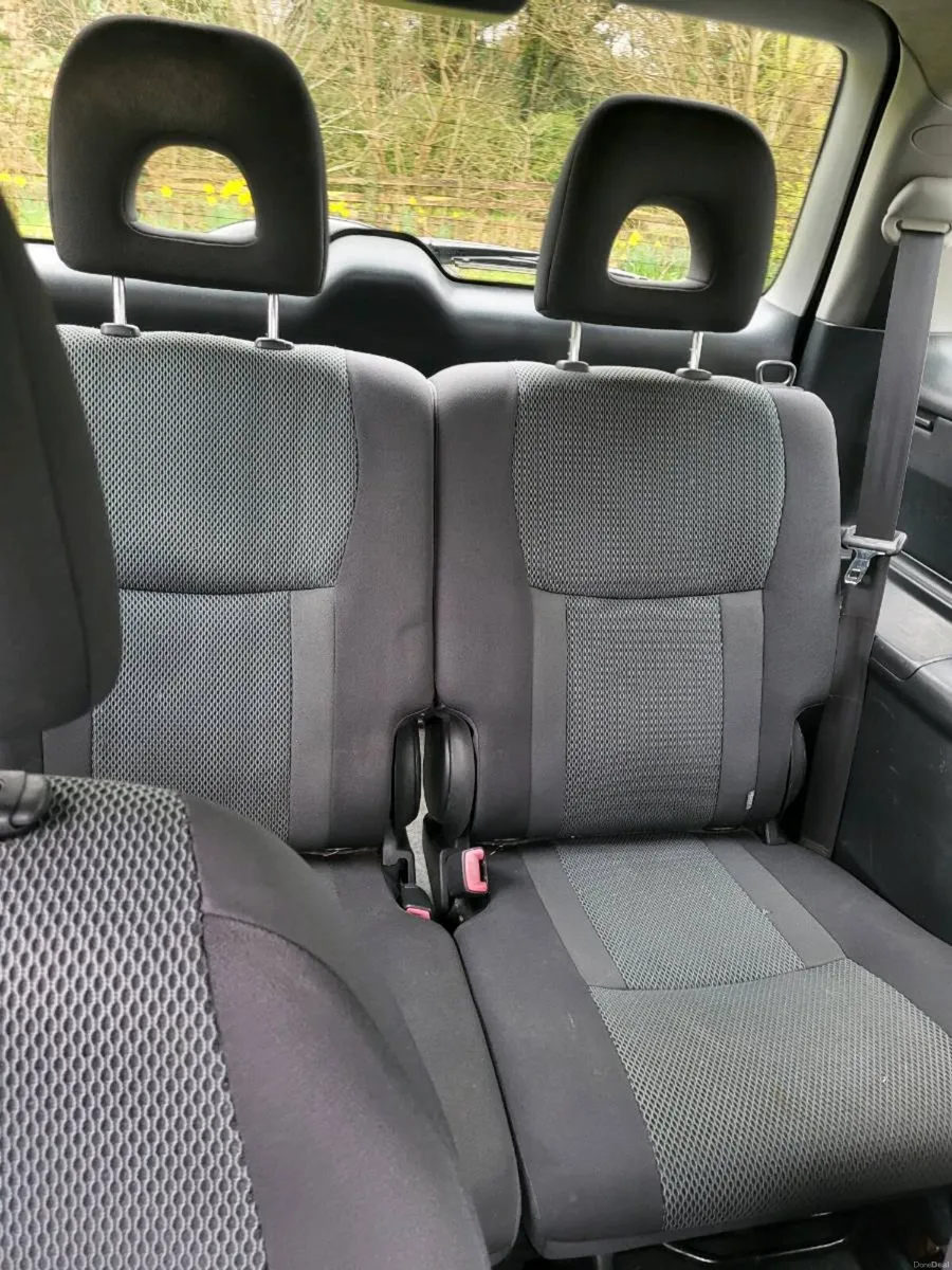 Toyota rav4 2004 - Image 4